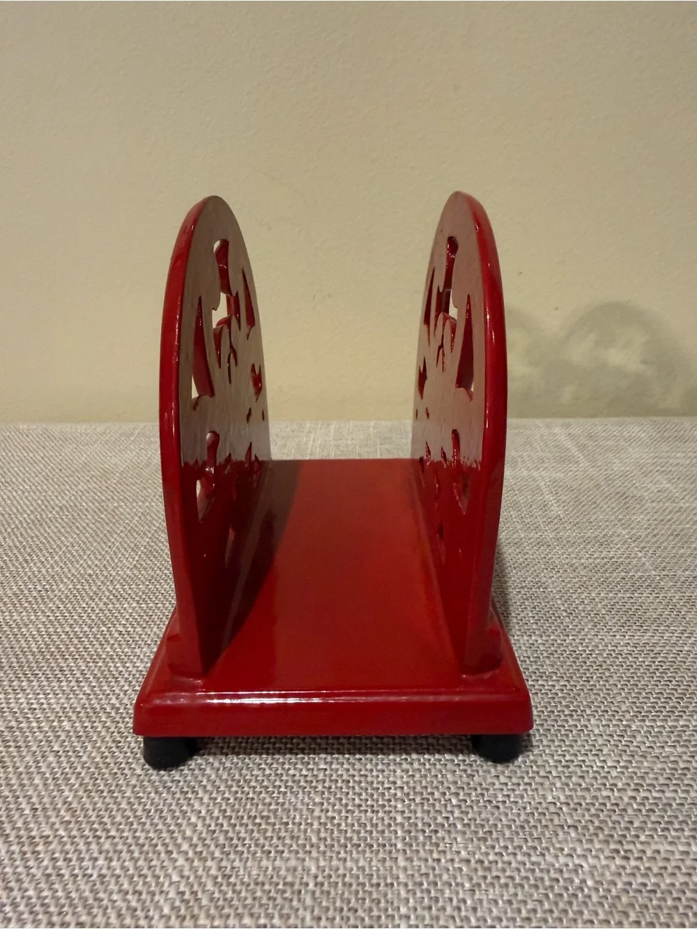 Vintage Red Ceramic Scrollwork Napkin Holder Heavy Centerpiece Home Decor